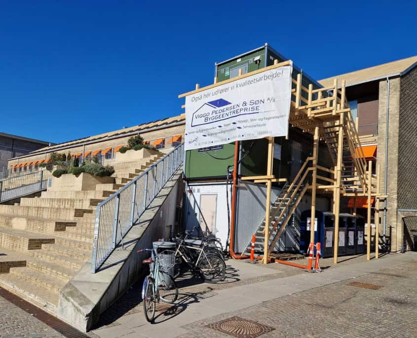 CTA---Hovedentreprise Stillads og afspærring ved byggeplads til bygningsrenovering Rødovre